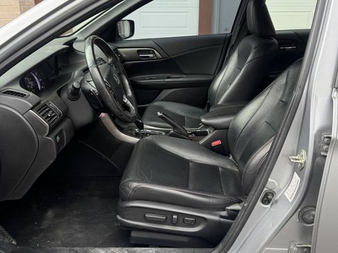 Used 2017 Honda Accord Sport Special Edition image 12