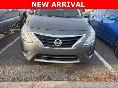 Used 2018 Nissan Versa SV w/ SV Special Edition image 3