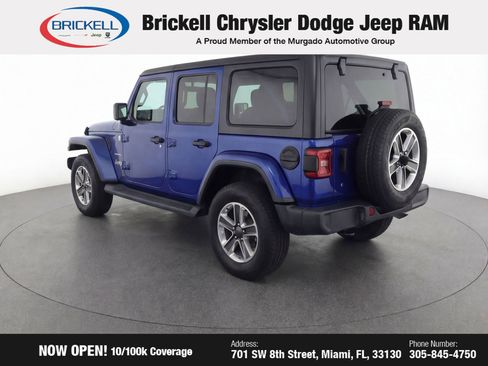 Used 2018 Jeep Wrangler Unlimited Sahara image 5