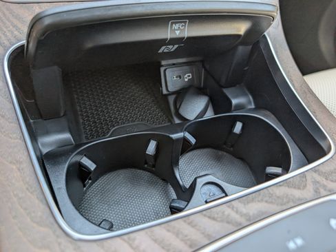 Used 2022 Mercedes-Benz E 350 Sedan image 24