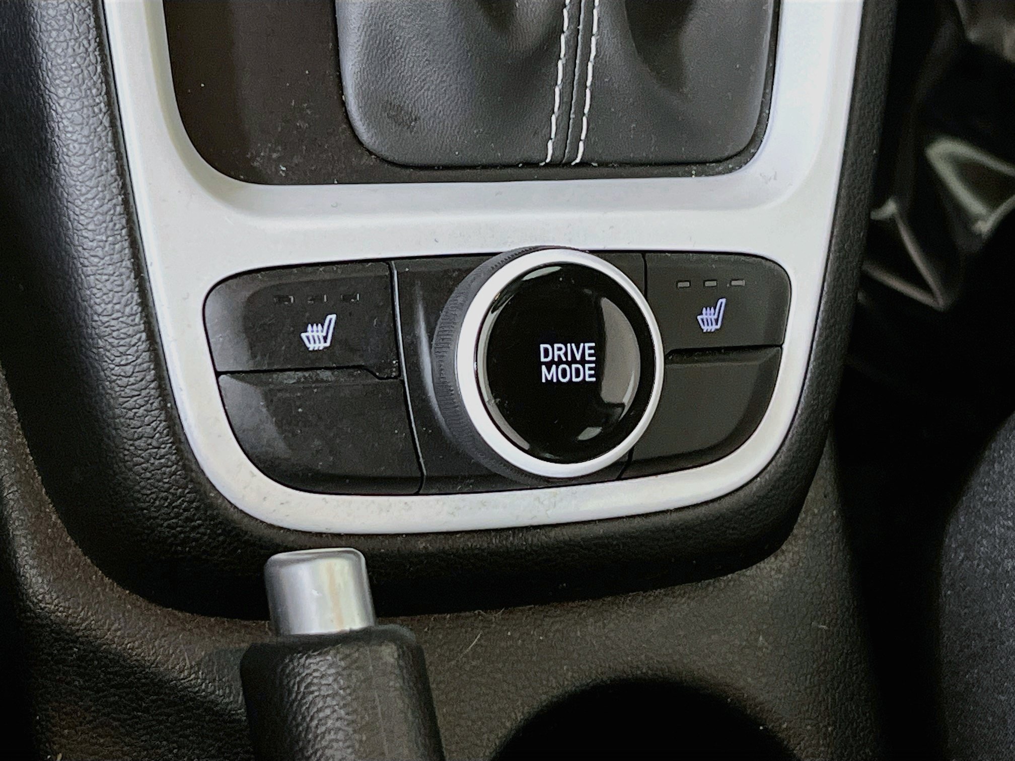 Used 2024 Hyundai Venue Limited FWD image 20