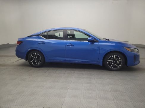 Used 2025 Nissan Sentra SV FWD image 11