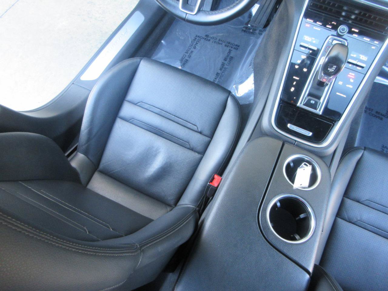 Used 2019 Porsche Panamera RWD image 17