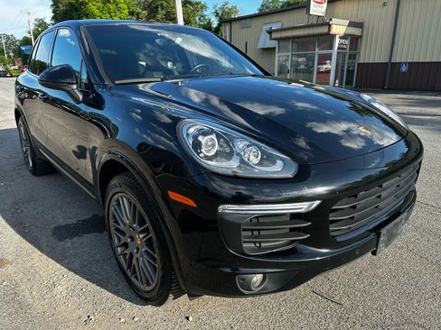 Used 2018 Porsche Cayenne image 4