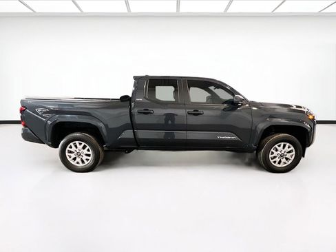 Used 2024 Toyota Tacoma SR5 AWD/4WD image 22