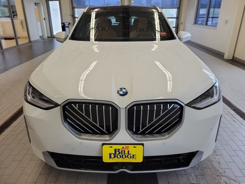 Used 2026 BMW X3 xDrive30i w/ Convenience Package AWD/4WD image 2