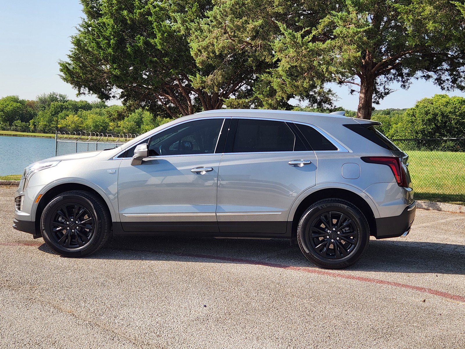 Used 2023 Cadillac XT5 Luxury FWD image 3