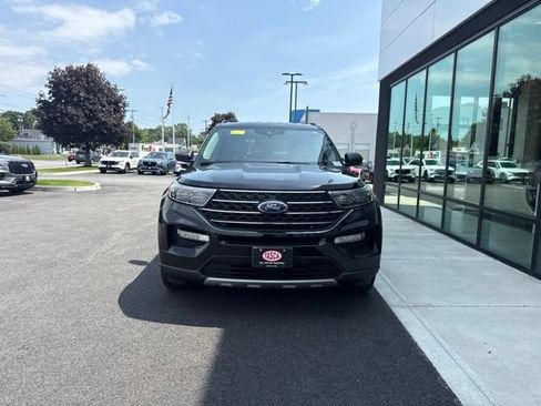 Used 2023 Ford Explorer XLT w/ Equipment Group 202A AWD/4WD image 7