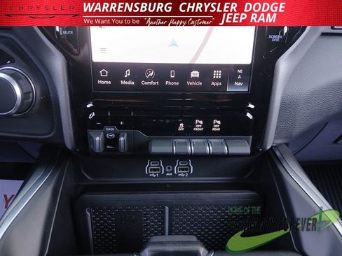 New 2026 RAM 1500 4x4 Crew Cab image 23