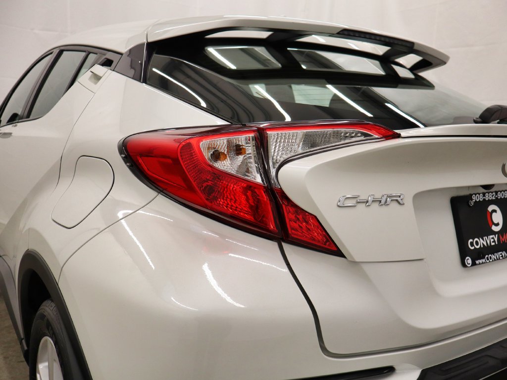 Used 2021 Toyota C-HR LE FWD image 12