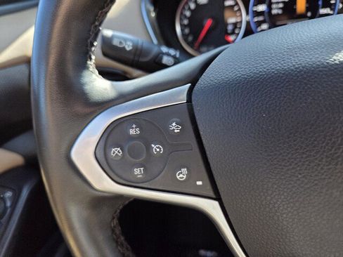 Used 2023 Chevrolet Traverse Premier image 23