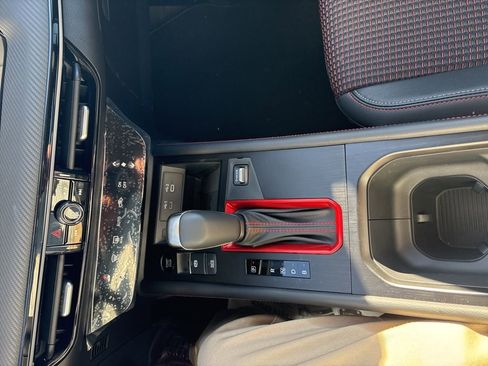 New 2025 Nissan Kicks SR FWD image 21