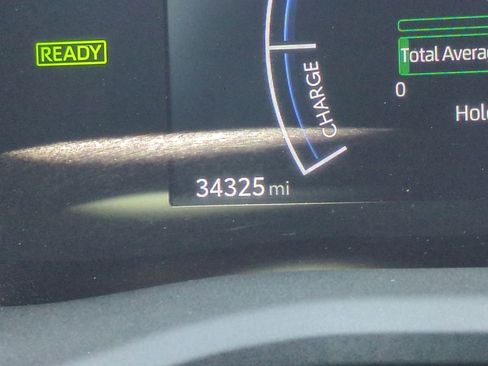 Used 2025 Toyota Camry LE image 12