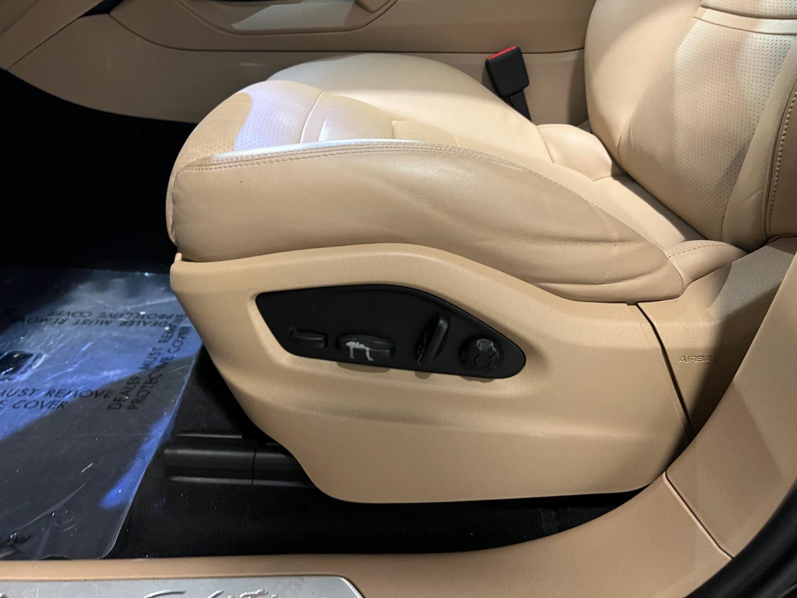 Used 2023 Porsche Cayenne Platinum Edition AWD/4WD image 25