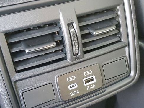 Used 2026 Subaru Forester Premium image 11