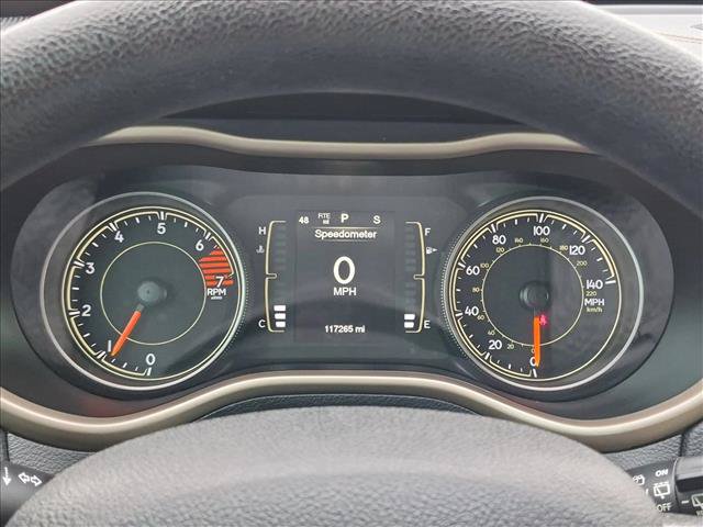 Used 2016 Jeep Cherokee Sport AWD/4WD image 9