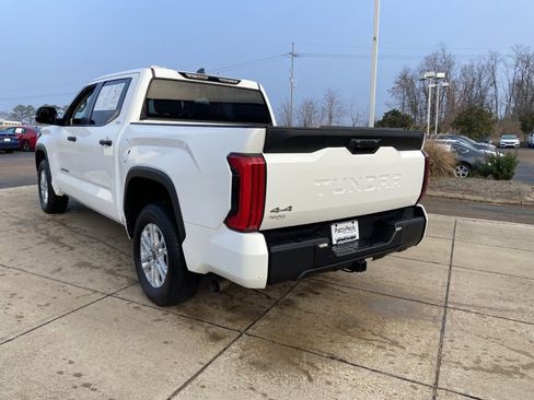 Used 2024 Toyota Tundra SR5 w/ SR5 Convenience Package image 9