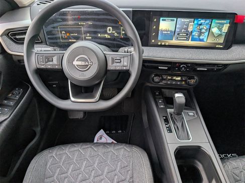 New 2026 Nissan Kicks SV image 9