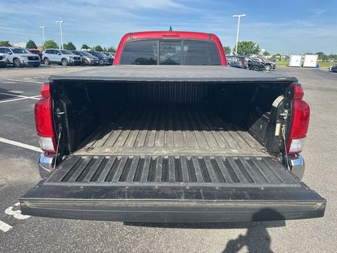 Used 2016 Toyota Tacoma SR5 w/ Towing Package AWD/4WD image 11