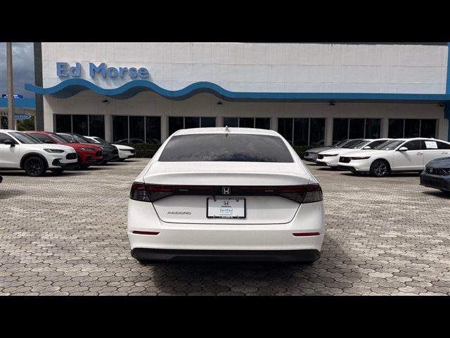 Certified 2025 Honda Accord SE image 5