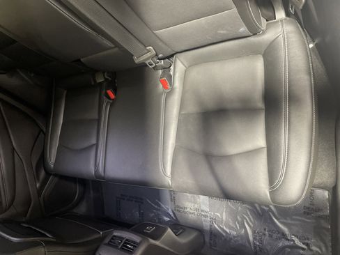 Used 2024 GMC Terrain SLT image 12