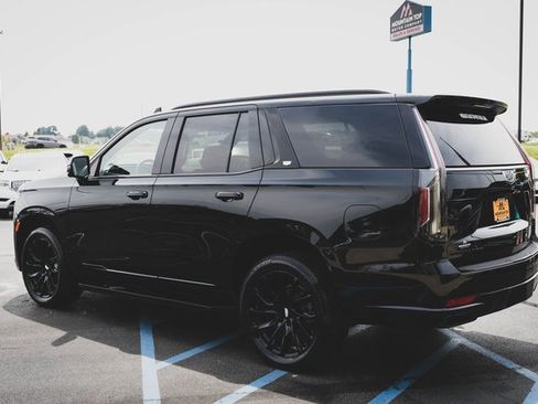 Used 2022 Cadillac Escalade Sport w/ LPO, ONYX Package image 30