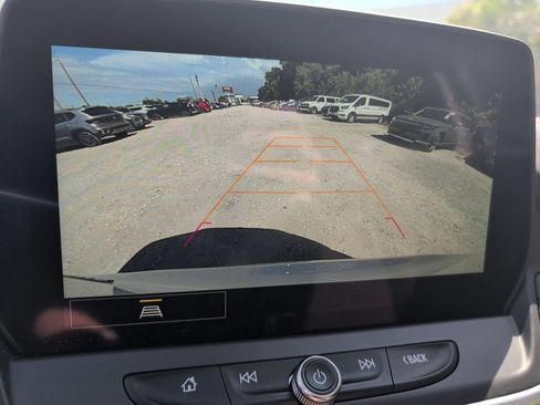 Used 2025 Chevrolet Blazer LT FWD image 17