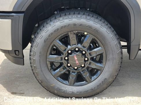 New 2026 GMC Sierra 2500 AT4 w/ AT4 Premium Plus Package AWD/4WD image 7