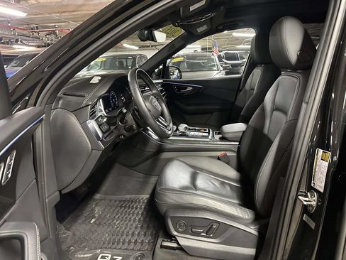 Used 2025 Audi Q7 2.0T Premium Plus w/ Premium Plus Package AWD/4WD image 14