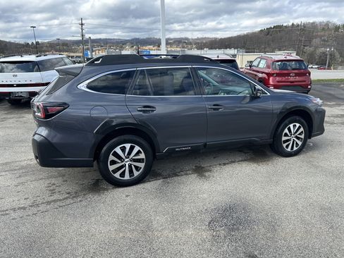 Certified 2023 Subaru Outback Premium image 7