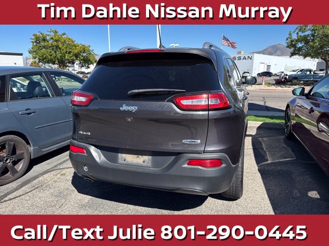 Used 2016 Jeep Cherokee Latitude AWD/4WD image 10