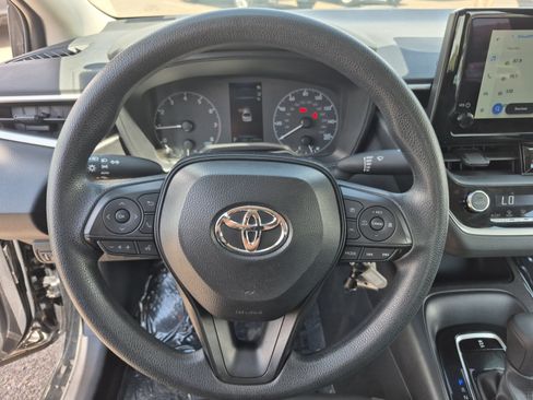 Certified 2025 Toyota Corolla LE FWD image 9