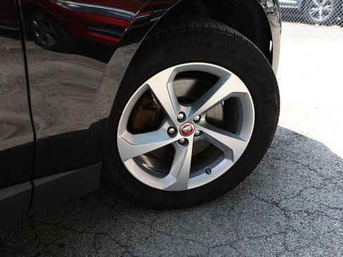 Used 2017 Jaguar F-PACE Premium AWD/4WD image 12