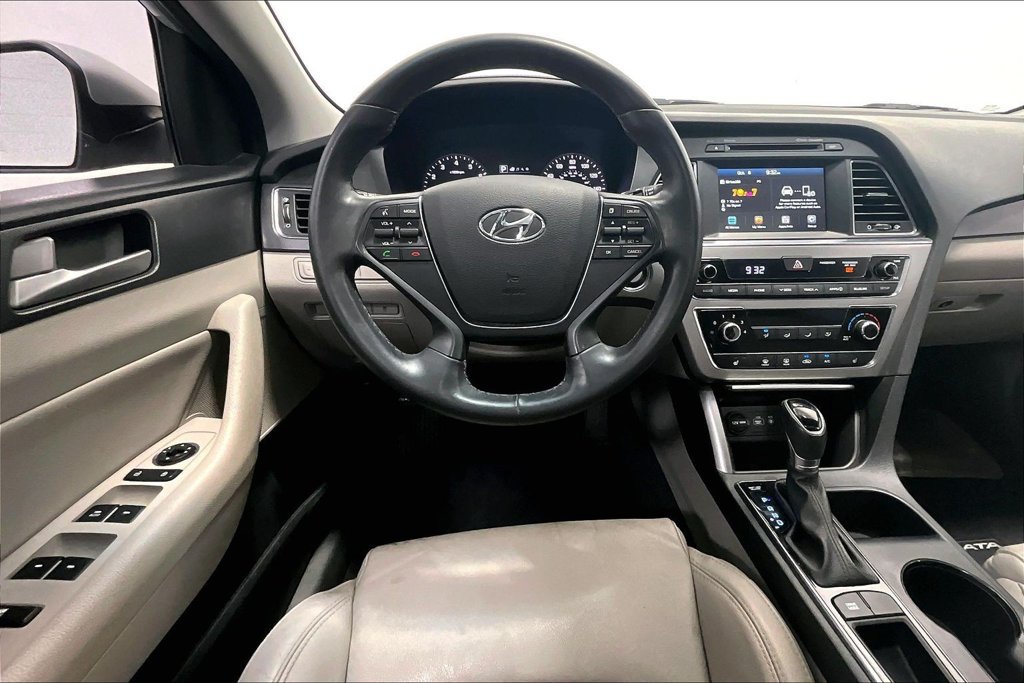 Used 2017 Hyundai Sonata Sport w/ Value Edition Package 02 FWD image 6