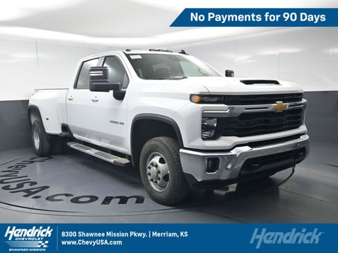 New 2026 Chevrolet Silverado 3500 LT w/ Safety Package AWD/4WD image 1