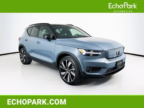 Used 2021 Volvo XC40 P8 Recharge w/ Advanced Package image 1