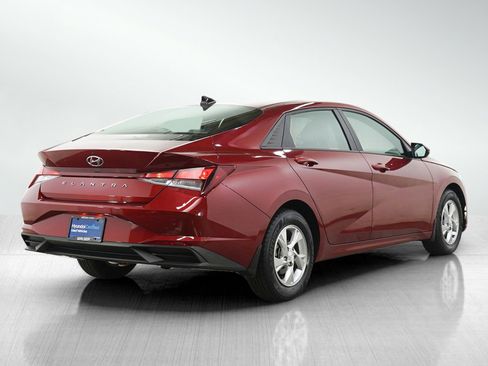 Certified 2023 Hyundai Elantra SE FWD image 5