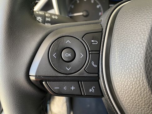 Used 2025 Toyota Corolla SE FWD image 60
