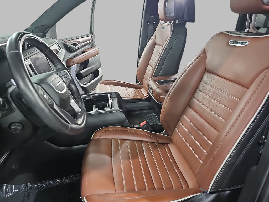 Used 2023 GMC Yukon XL Denali Ultimate w/ LPO, Floor Liner Package AWD/4WD image 21