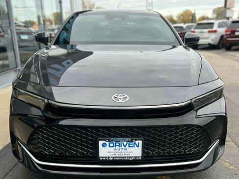 Used 2024 Toyota Crown Platinum image 7