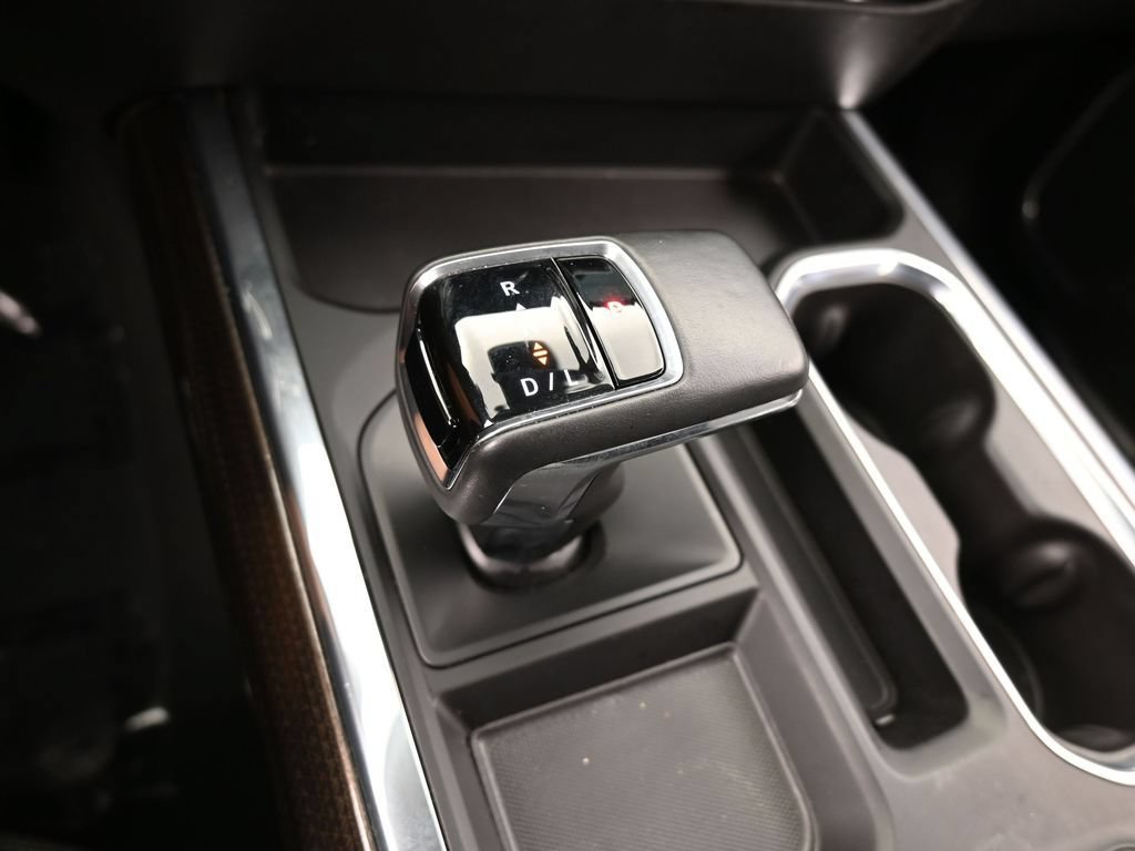 Used 2024 Chevrolet Silverado 1500 LT Trail Boss w/ LT Trail Boss Premium Package AWD/4WD image 31