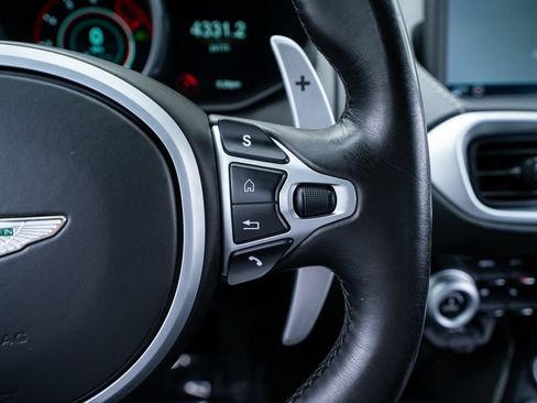 Used 2019 Aston Martin V8 Vantage Coupe RWD image 29
