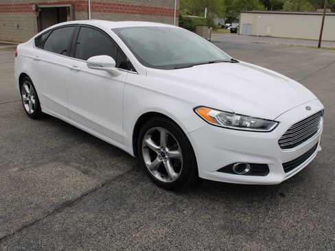 Used 2015 Ford Fusion SE w/ Equipment Group 201A FWD image 7