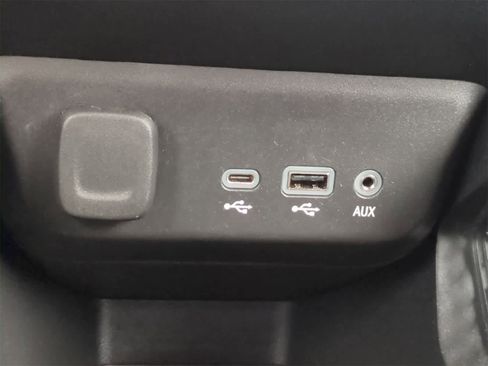 Used 2022 Chevrolet TrailBlazer LT image 28