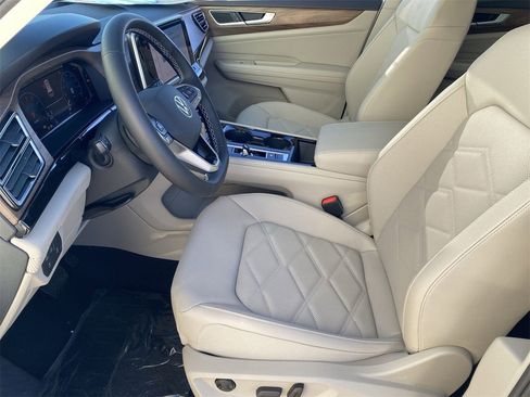 New 2026 Volkswagen Atlas SE image 15