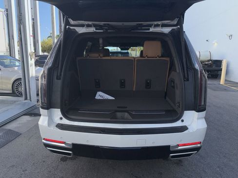 Certified 2025 Cadillac Escalade Premium Luxury w/ Touring Package image 1