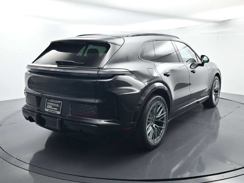 Certified 2026 Porsche Cayenne Turbo AWD/4WD image 14