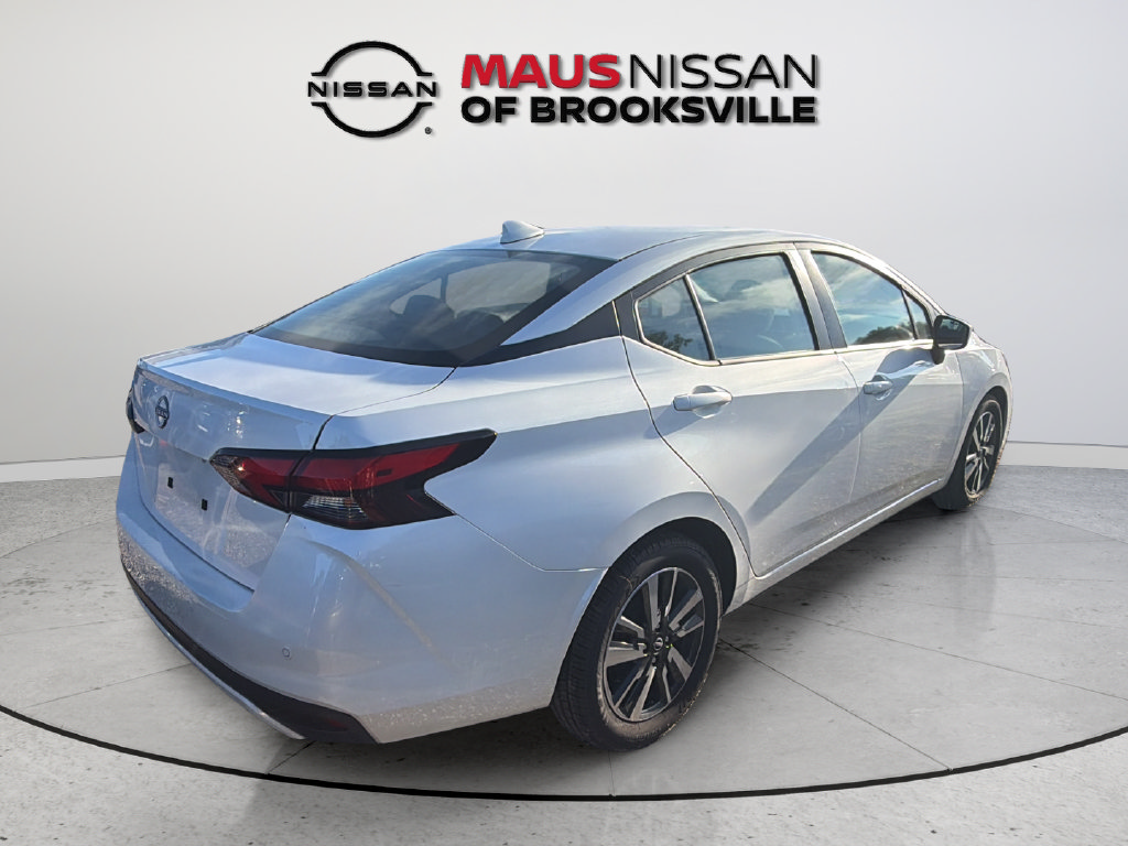 Used 2025 Nissan Versa SV FWD image 12