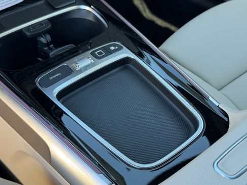 New 2026 Mercedes-Benz GLB 250 image 23