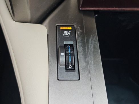 Used 2018 Lexus GX 460 Luxury w/ Preferred Accessory Package AWD/4WD image 14